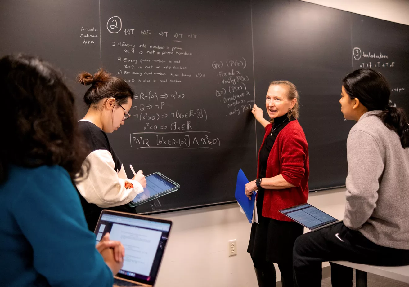 ADMISSIONS AID visual data 7